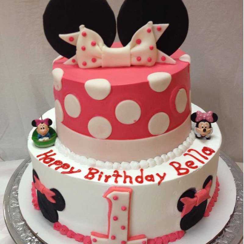 Custom cake from Zimatlan Bakery in Seaside, California